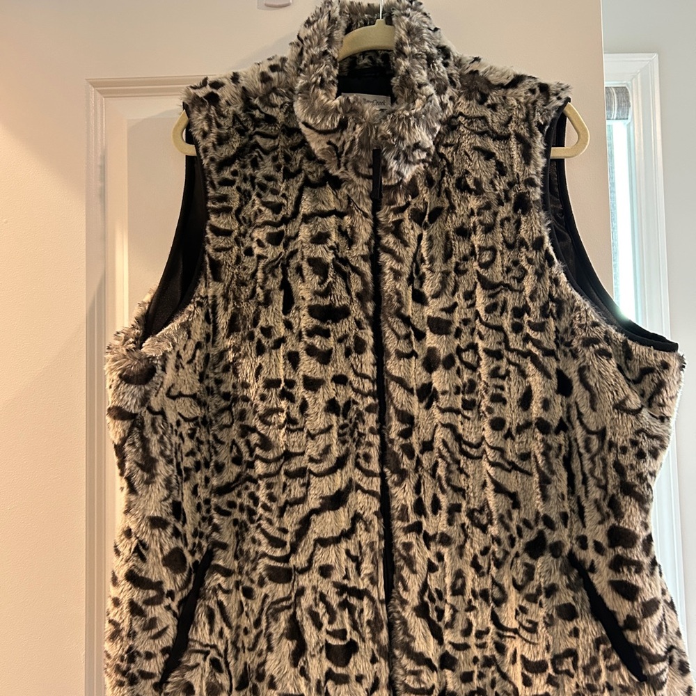 Coldwater Creek Faux Fur Animal Print Vest Size XL, Exc condition